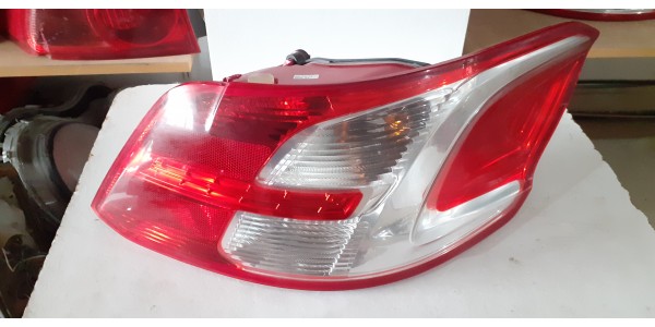 PEUGEOT 301 STOP LAMBASI SAĞ (12/16) DUYLU